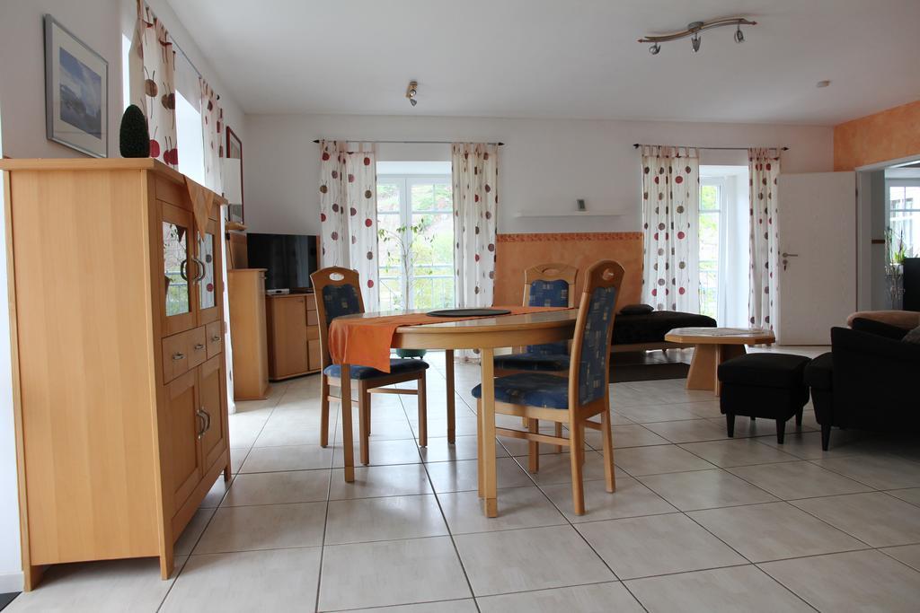 Cafe Klering Apartment Briedern Екстериор снимка